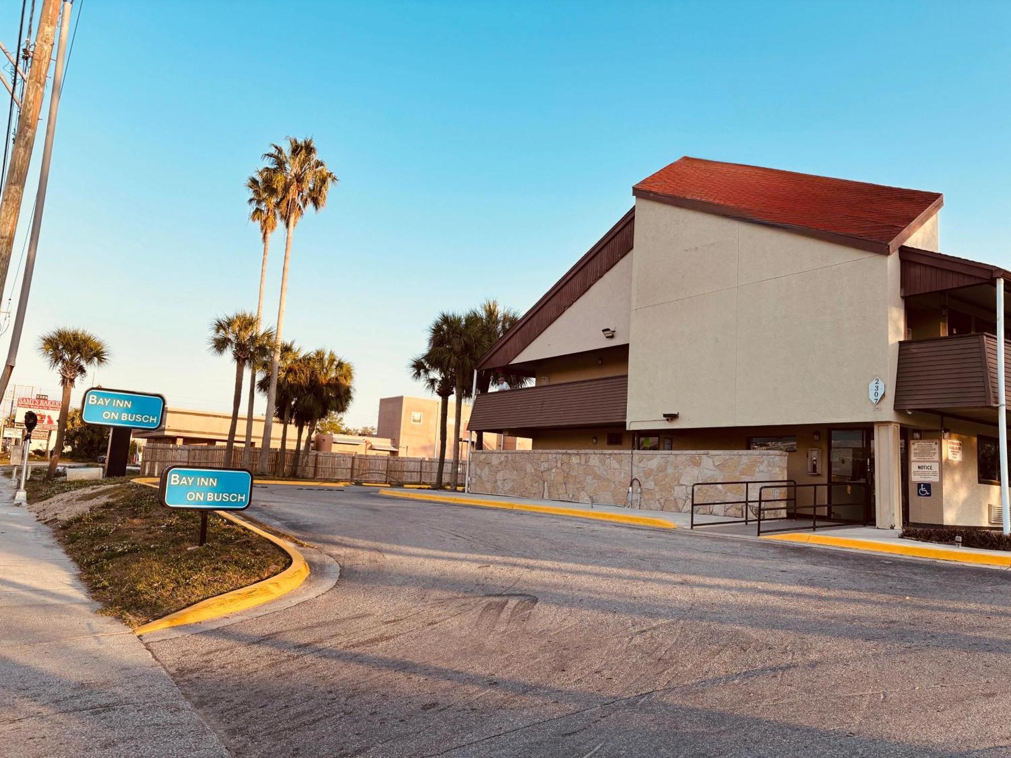 Bay Inn On Busch Tampa Exterior foto